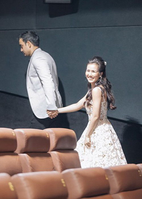 Theo Võ Hạ Trâm, chồng chỉ có đi làm và về nhà với gia đình. Về phần mình, Võ Hạ Trâm luôn tin tưởng chồng.