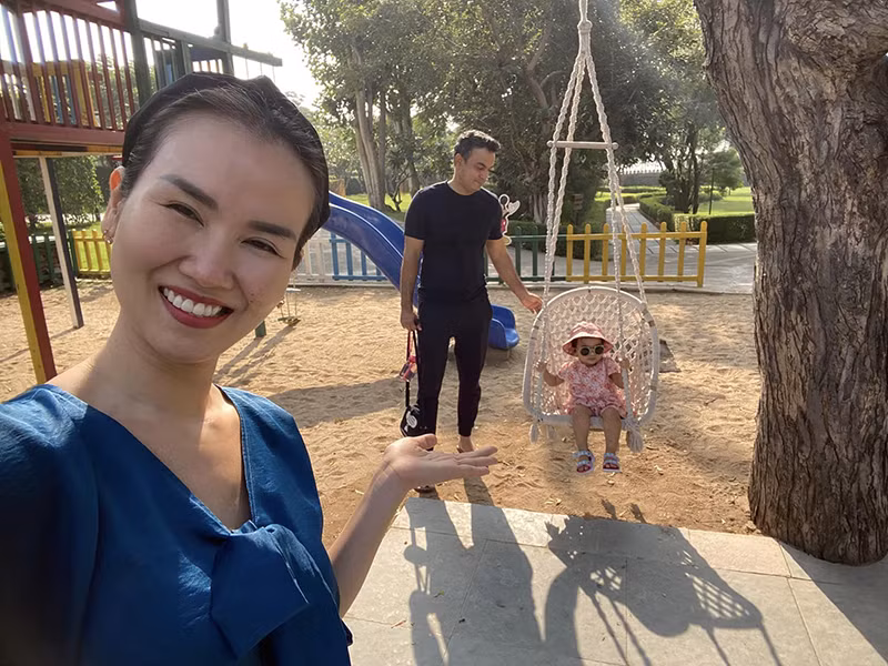 Võ Hạ Trâm chia sẻ vì vợ chồng cô mỗi người ăn một giờ khác nhau và món ăn cũng riêng cho nên mạnh ai nấy ăn. Tuy nhiên, khi con gái lớn lên, nữ ca sĩ sẽ cố gắng để gia đình ăn tối chung để có không khí gia đình hơn, cũng như sẽ tập cho con tính đoàn kết, kết nối những thành viên trong gia đình qua bữa ăn.