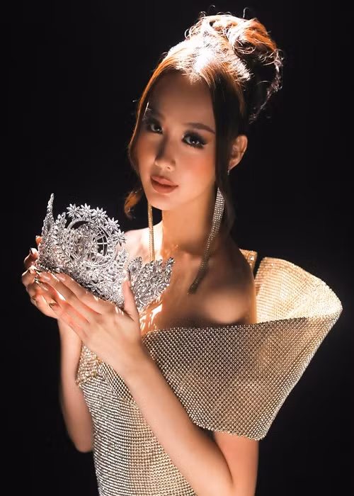 Ban tổ chức Hoa hậu Liên lục địa cho biết, Bảo Ngọc sẽ được tiếp tục giữ chiếc vương miện kỷ niệm 50 năm cuộc thi.