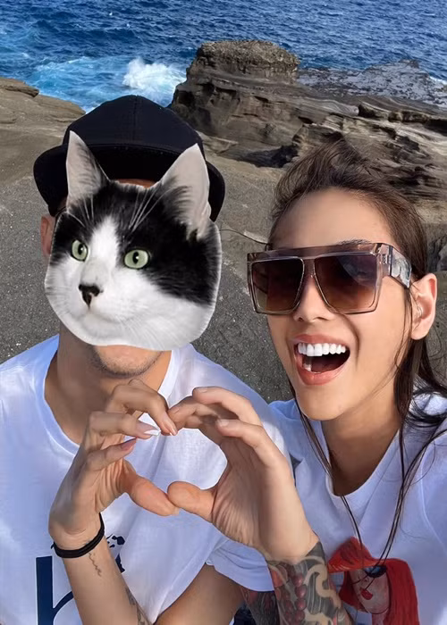 Vì yêu xa, Võ Hoàng Yến và bạn trai giữ lửa tình yêu bằng sự tin tưởng và tạo cho nhau lòng tin.