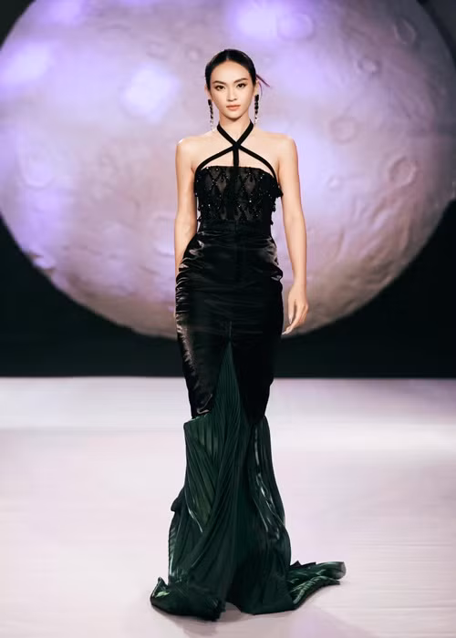 Người đẹp Điện Biên là cử nhân ngành Quản lý đô thị của Học viện Hành chính Quốc gia.