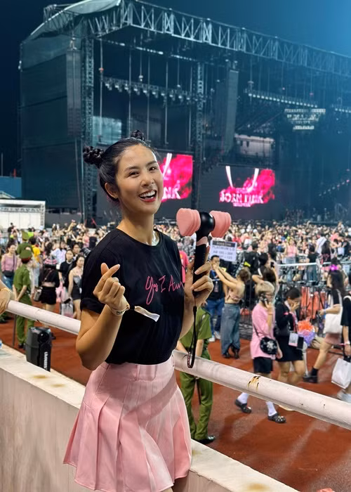 Ngọc Hân đi xem concert BlackPink tại Hà Nội hồi tháng 7.