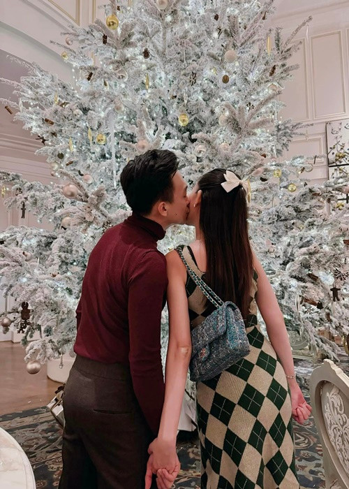 Ngân An chia sẻ, các món quà có trị giá cao trước đó chồng dành cho cô, anh đều nói không muốn thể hiện hay phô trương, anh bảo nhìn thấy cô cười vui là được.
