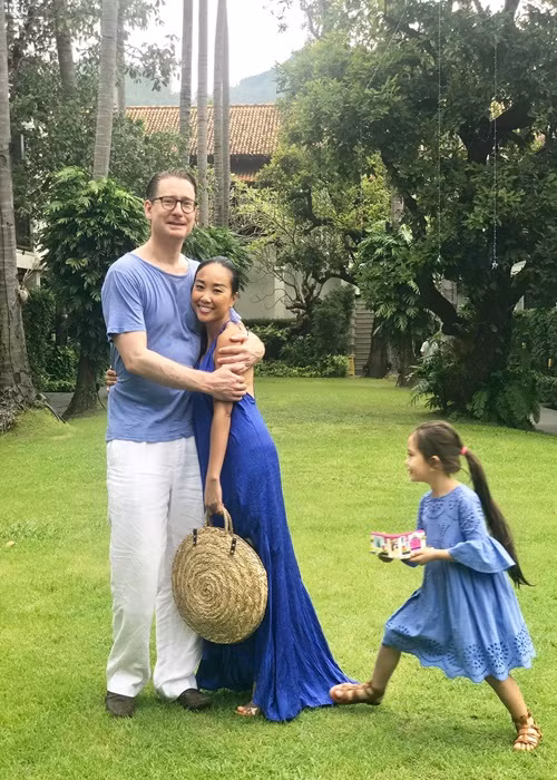 Sau đám cưới, tình cảm của vợ chồng Đoan Trang ngày càng mặn nồng. Nữ ca sĩ cho biết, cô may mắn khi được chồng thấu hiểu và ủng hộ tuyệt đối.