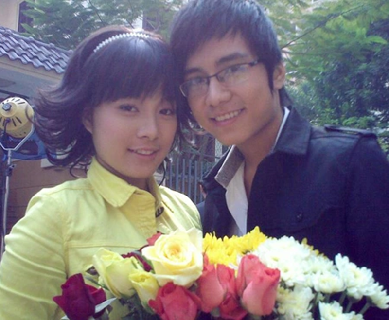 Minh Hương tham gia diễn xuất trong phim Vệt nắng cuối trời bấm máy từ năm 2008, lên sóng năm 2010. Nhân vật của Minh Hương là Tường Vy - cô gái tuy theo học chuyên ngành kinh tế, tài chính lại thích điện ảnh, âm nhạc nên tham gia casting các vai diễn trong nhiều đoàn làm phim. Vy có mối quan hệ trên tình bạn dưới tình yêu với cậu bạn thân thiết (do Mạnh Quân đóng). Ảnh: Dân Trí.