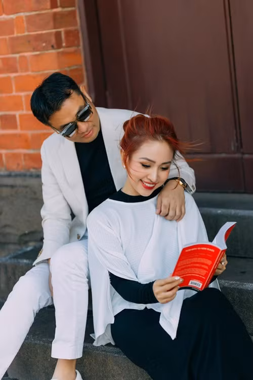 Ngoài đám cưới của Chi Bảo, nhiều khán giả còn mong đợi hôn lễ của Vân Hugo.