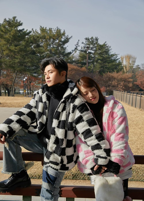 Đến tháng 12/2023, vợ chồng Puka quyết định đi Hàn Quốc du lịch.