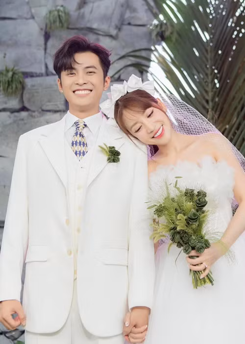 Tháng 11/2023, Puka - Gin Tuấn Kiệt tổ chức đám cưới tại Cam Ranh, TP HCM và Đồng Tháp.