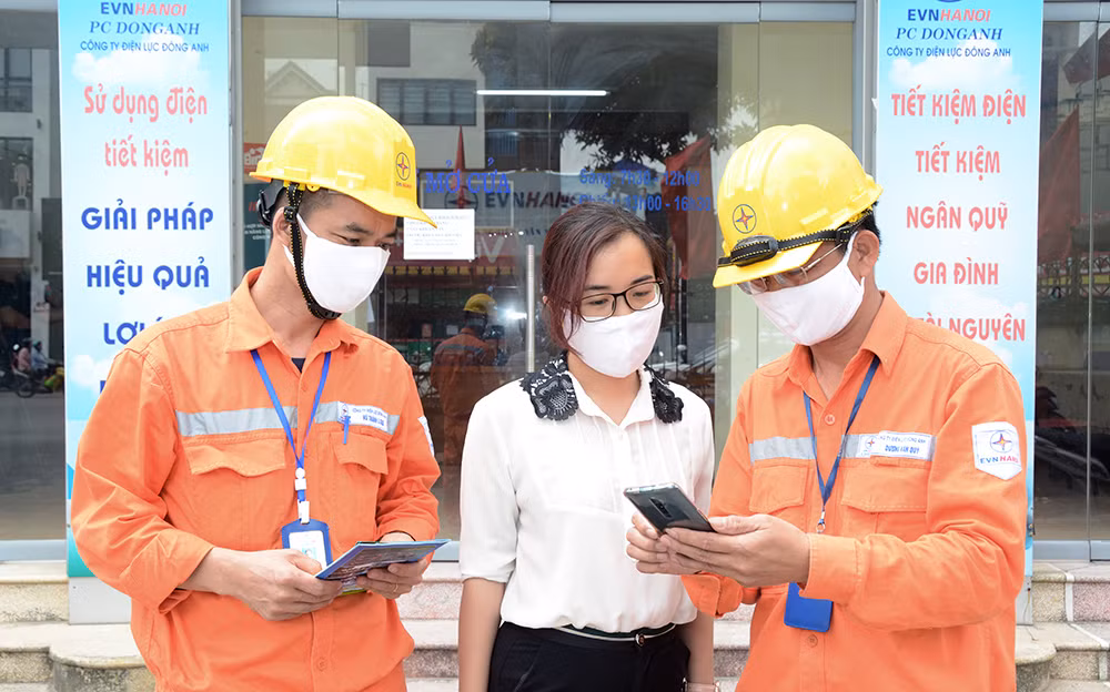 EVN lỗ hơn 1,1 tỷ USD: Cứ lỗ là xin tăng giá điện! EVN lo hon 1,1 ty USD: Cu lo la xin tang gia dien!
