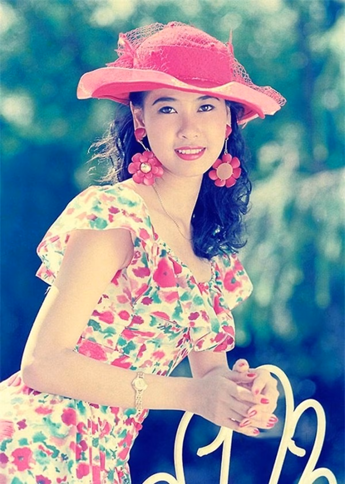 Ha Kieu Anh: 16 tuoi lam hoa hau, U50 van nong bong, sang chanh-Hinh-3