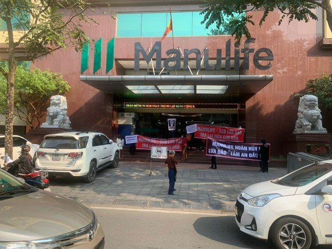Manulife và các vụ lùm xùm liên quan đến bảo hiểm gần đây Manulife va cac vu lum xum lien quan den bao hiem gan day