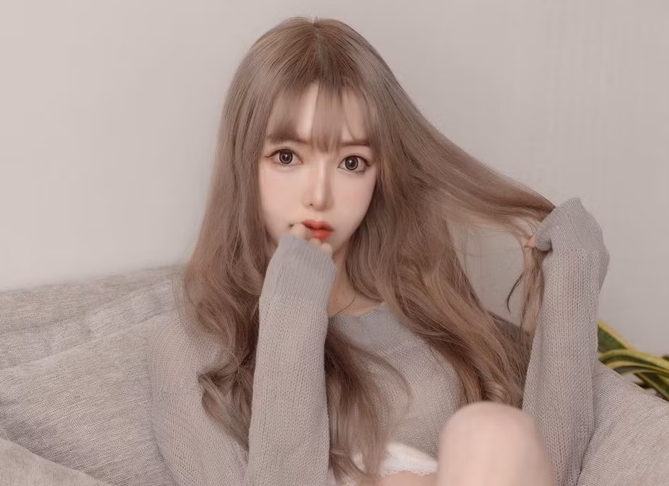 Lâm Nghi, tên tiếng Anh là Olivia, là một trong những hot girl gợi cảm khá đặc biệt.