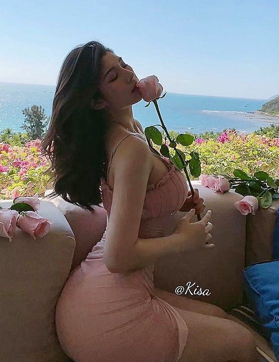 Các fan hâm mộ của hot girl tin rằng, với sắc vóc đẹp tuyệt mỹ, Kisa sẽ tiến xa hơn nhiều.