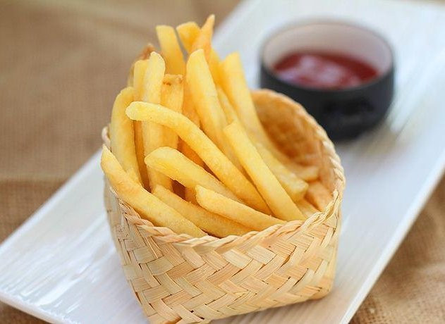 Ngoài ra, các món khô thường được chế biến theo vị cay để kích thích vị giác hơn, lượng calo ăn vào thực sự khó ước tính.