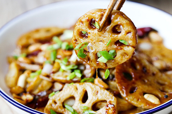 Hơn nữa, nếu thức ăn chiên được hâm nóng nhiều lần, có thể tạo ra nhiều chất gây ung thư hơn như benzopyrene, amin dị vòng và acrylamide.