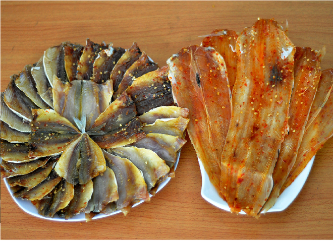 Chú ý, hãy vứt ngay những thực phẩm đã hết hạn sử dụng, ẩm mốc nếu không muốn dẫn đến những tác hại nghiêm trọng cho sức khỏe, thậm chí trở thành người có nguy cơ cao mắc các bệnh ung thư.