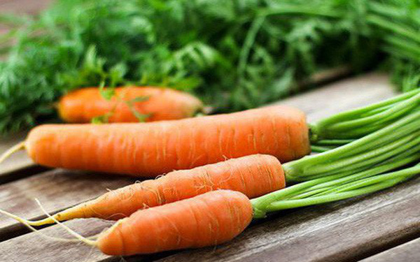 Bên cạnh đó, cà rốt có một thành phần chống ung thư được gọi là falcarinol, thành phần này cũng tăng lên khi đun nóng.