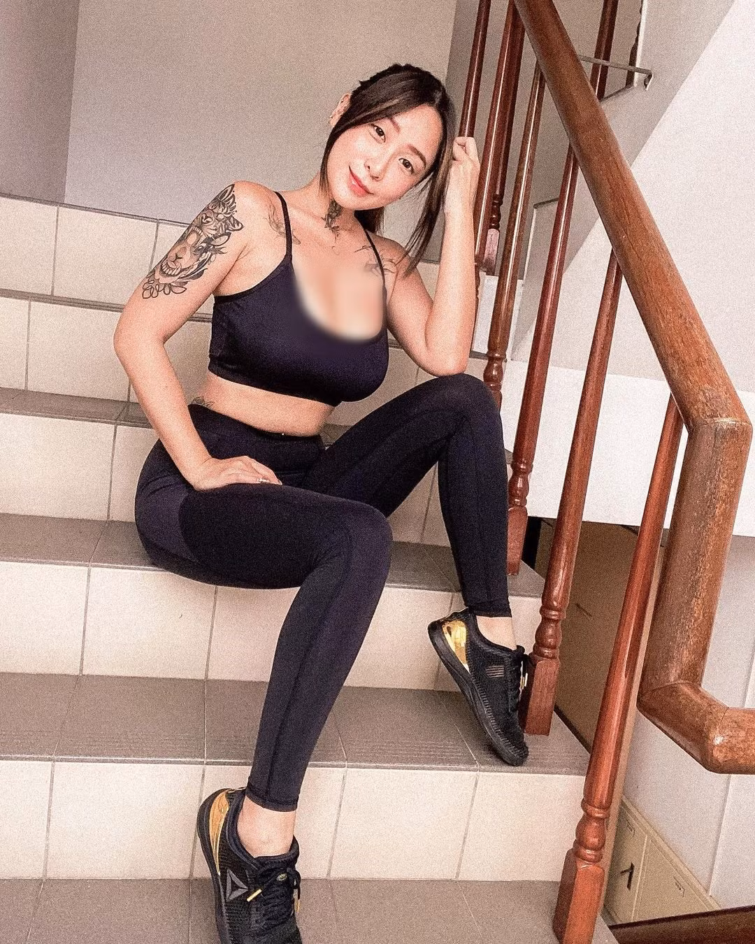 Vì thích diện đồ bó sát, khoe đường cong cơ thể nên hot girl gợi cảm cũng cực kỳ chăm chỉ tập luyện.