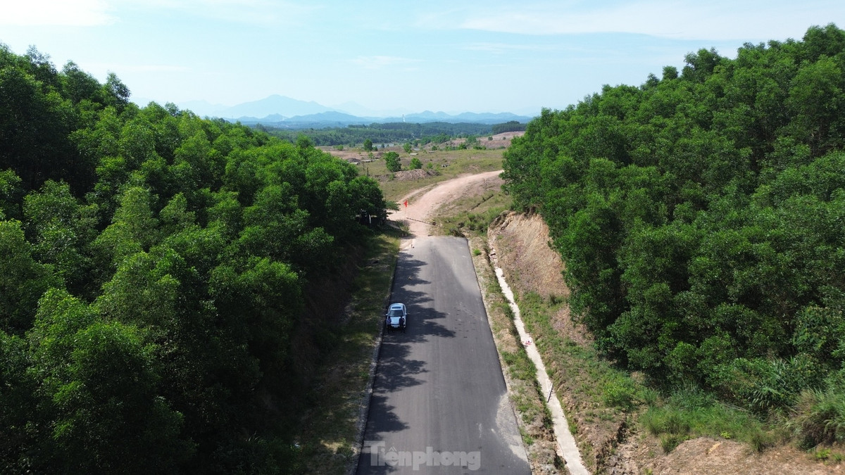 Theo Thương Trường, Công ty Thiên An thành lập từ năm 2006, ban đầu do ông Hoàng Ngọc Nhất làm Chủ tịch HĐQT. Năm 2019, người giữ chức vụ Chủ tịch là ông Đinh Trường Chinh, và đến tháng 1/2024, ông Hồ Thìn thay thế ông Chinh tại vị trí này rồi giữ nguyên cho đến nay. (Ảnh: Tiền Phong).