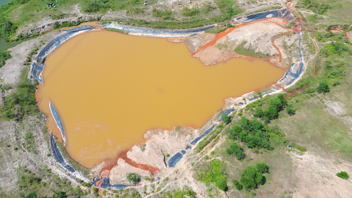 Đã qua nhiều lần điều chỉnh tiến độ, nhưng đến nay dự án vẫn chưa hoàn thành. (Ảnh: Tiền Phong).