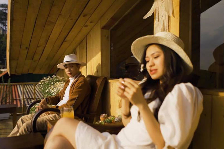 Con gái của Lê Giang vốn biết được tình cảm Tuấn Dũng dành cho mình thế nào kể từ khi cả hai quen biết nhau.