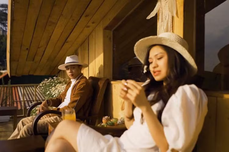 Con gái của Lê Giang vốn biết được tình cảm Tuấn Dũng dành cho mình thế nào kể từ khi cả hai quen biết nhau.