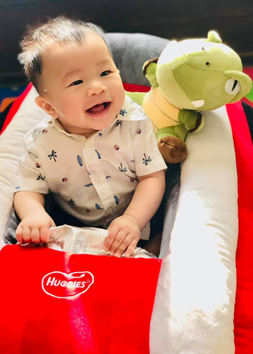 Con trai của Đinh Ngọc Diệp - Victor Vũ ngày càng kháu khỉnh.