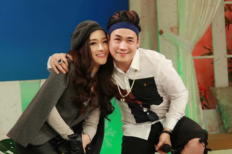 Năm 2016, Khánh Phương hội ngộ Đan Thùy trong chương trình Bữa trưa vui vẻ. Ảnh: Dân Việt