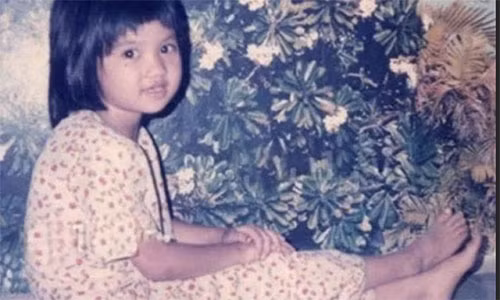 Ve dang yeu ngay tu be cua Ngoc Trinh khien ai nay 'mat tron mat det