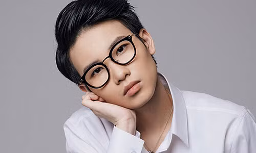 Tien Cookie khuyen ca si “khong yeu cong chung“: Suy nghi thien can!