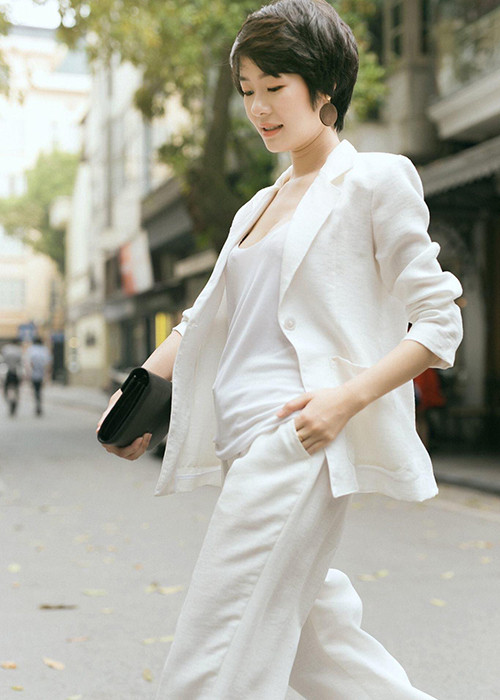  Uyên của "Về nhà đi con" từng đoạt giải hoa hậu của một cuộc thi nhan sắc diễn ra tại Malaysia.