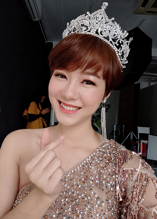 Nữ diễn viên sinh năm 1990 quyết định không đi theo con đường diễn xuất mà rẽ hướng sang kinh doanh.