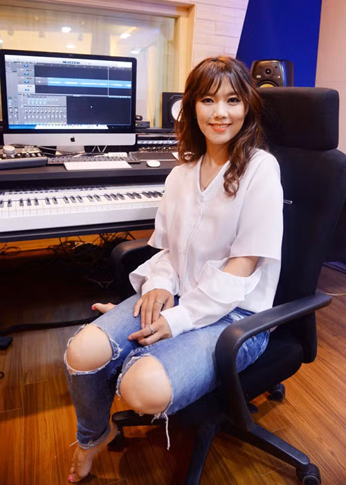 Ngoài là giọng ca tài năng, So Hyang còn là một người đầy nghị lực khi vượt qua căn bệnh ung thư.