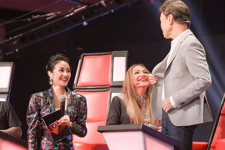 Lối dẫn dắt gameshow của nữ MC "Giọng hát Việt" được đánh giá khá cao.