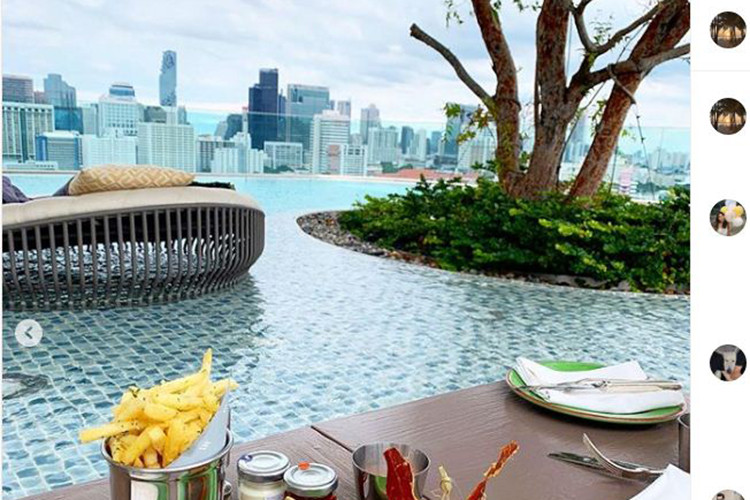 Bạn thân của Song Hye Kyo đăng tải bức ảnh đi nghỉ dưỡng trước thông tin cặp đôi diễn viên phim "Hậu duệ của mặt trời" ly hôn.