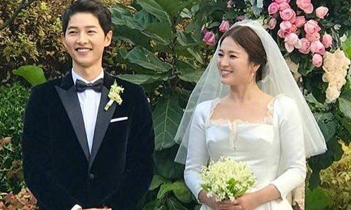 Song Hye Kyo khoc nhieu, sut can khi hon nhan ran nut