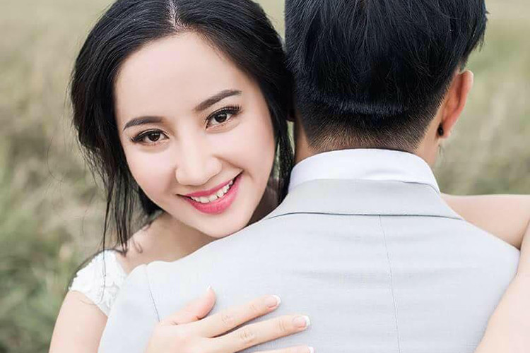 Sau khi sinh con gái đầu lòng, nhan sắc Quỳnh Anh ngày càng mặn mà. Ảnh: Dân Việt