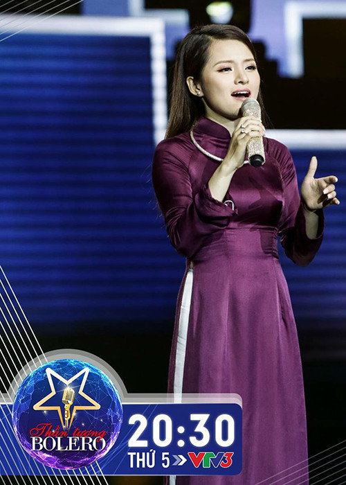 Trong Thần tượng Bolero, Hà Thu là học trò của huấn luyện viên Ngọc Sơn.