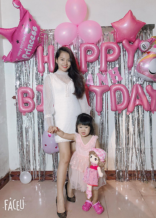 Hà Thu còn tiết lộ khi đám cưới của cả hai sắp diễn ra, cô phát hiện bạn trai phản bội nên quyết định không làm đám cưới.