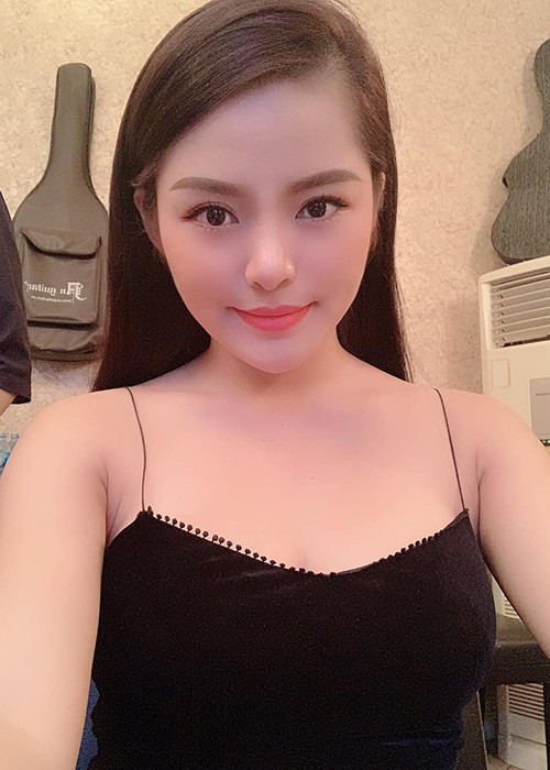 Sau khi có phát ngôn gây ồn ào về Đông Nhi, Hà Thu phân trần cô không có ý xúc phạm đàn chị. Tuy nhiên, giọng ca trẻ vẫn chưa nhận được sự cảm thông từ khán giả.