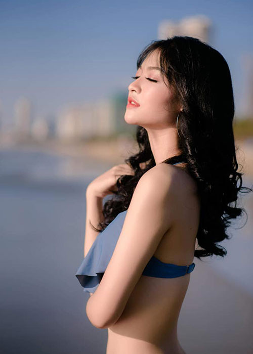 Cô cũng góp mặt trong danh sách 20 thí sinh đẹp nhất phía Nam tại Miss World Việt Nam 2019.