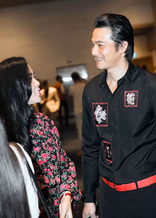 Trong khi vợ cũ tái hôn và sắp sinh con, Quách Ngọc Ngoan vướng tin đồn sắp làm đám cưới với Phượng Chanel.