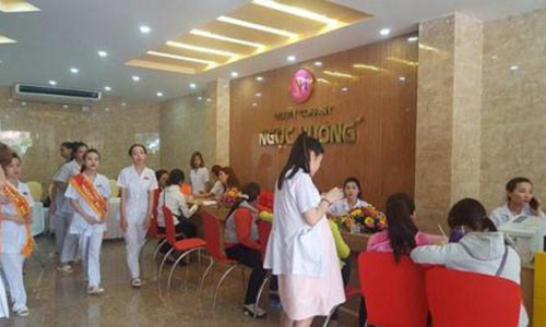 Quang cao sai phep, Tham my Ngoc Huong, Han Quoc Hajiwon bi phat nang