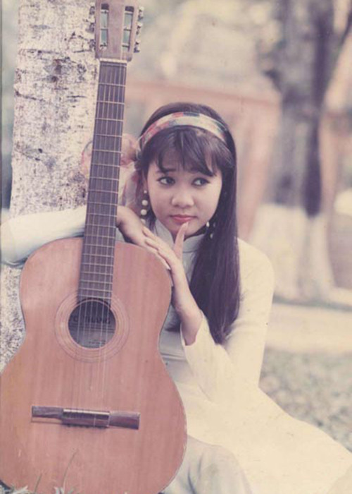 Khi mới vào nghề, Thu Minh đi hát ở phòng trà. Vì chọn con đường bình lặng này, cô chưa thực sự tỏa sáng với tài năng tiềm ẩn của mình. Ảnh: Người lao động