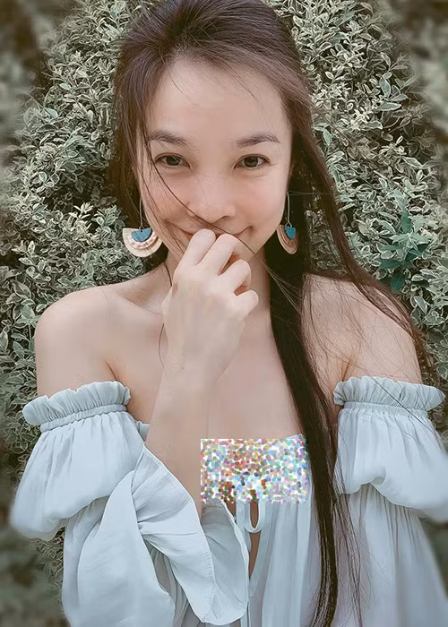 Nhiều khán giả không quen mắt với hình ảnh Hiền Thục quá táo bạo, trái ngược với hình ảnh dịu dàng, kín đáo của cô.