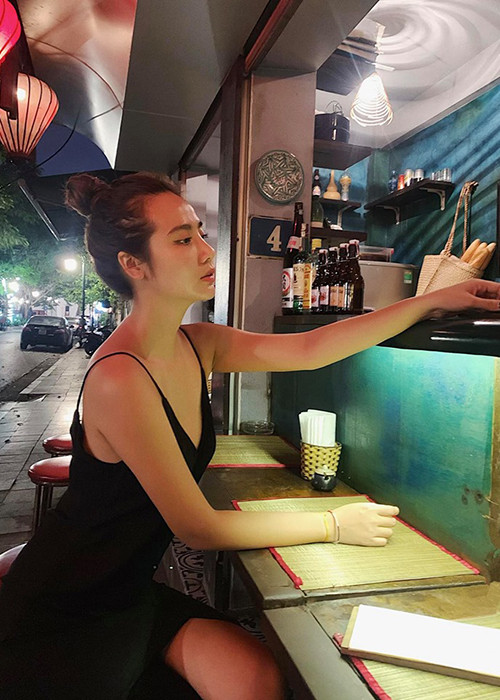 Hot girl sinh năm 1990 được khen quyến rũ khi trở lại cuộc sống độc thân.