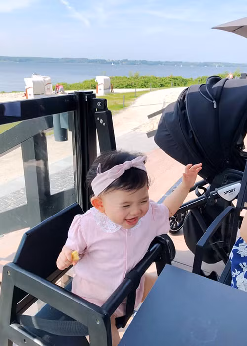 Trên trang cá nhân, tình cũ của Trấn Thành thường xuyên đăng tải hình ảnh của con gái.