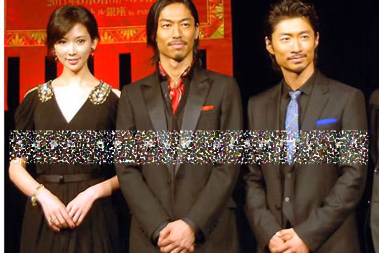 Cuối năm 2018, Lâm Chí Linh và Akira chuyển từ mối quan hệ bạn bè sang người yêu. Ảnh: Sohu