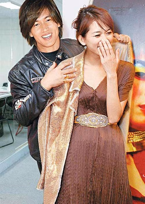 Trước khi gặp và yêu người chồng hiện tại, Lâm Chí Linh từng có mối tình đầy sóng gió với Ngôn Thừa Húc. Ảnh: Ngôi sao