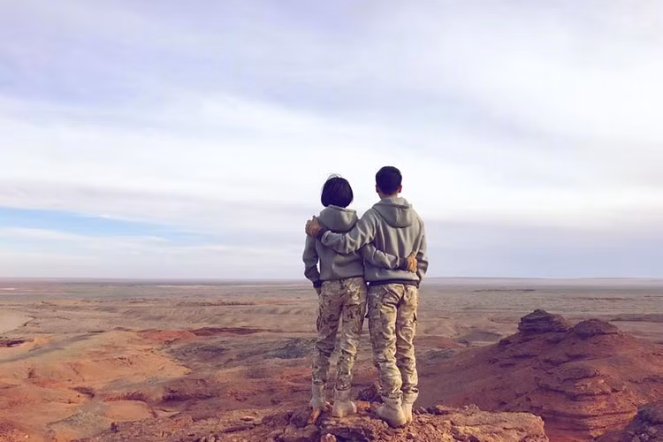 Mới đây, cặp đôi bất ngờ tuyên bố chia tay. "Chúng ta không còn là chúng ta, chúng ta vẫn là chúng ta như cũ", Phạm Băng Băng nói. Còn Lý Thần chia sẻ, cả hai trở lại làm bạn bè, mãi ủng hộ nhau. Với những ai yêu mến cặp đôi này đều tiếc nuối vì cả hai hữu duyên vô phận. Fan mong rằng Lý Thần và Phạm Băng Băng sẽ sớm tìm được tình yêu mới.